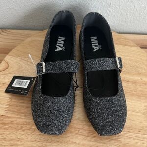 Mia Girl Flannel Womens Square Closed Toe Mary Jane Shoes 6.5M